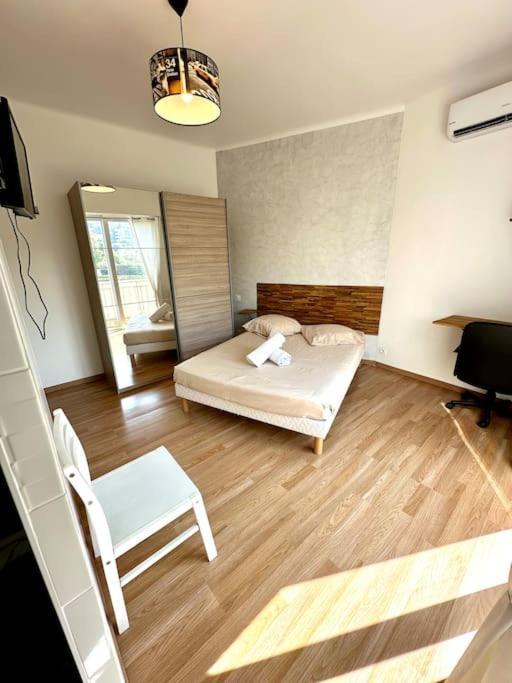 Appartement Avec 4 Chambres Doubles - Proche De La Mer, Des Transports Et De La Promenade Des Anglais Nice Exteriör bild
